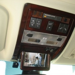 新車 08y エスカレード ESV プラチナムエディションを埼玉県にお住まいのH様に御納車させて頂きました。