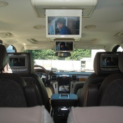 新車 08y エスカレード ESV プラチナムエディションを埼玉県にお住まいのH様に御納車させて頂きました。