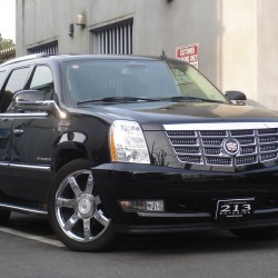 K様に、2007y キャデラック エスカレード をご納車させて頂きました。