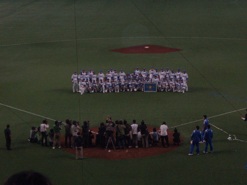 埼玉西武ライオンズ 日本シリーズ進出おめでとうございます。石井一久投手よりご招待をいただき観戦してきました。