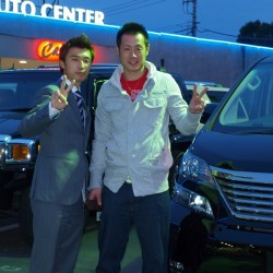 読売ジャイアンツ 亀井義行選手 に新車ヴェルファイアをご納車させていただきました。