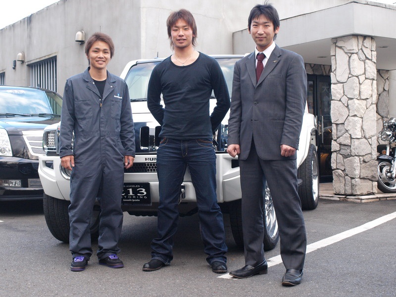 北海道日本ハムファイターズ 金森敬之投手のH3を車検でお預かりし、納車に合わせて遊びに来てくださいました。