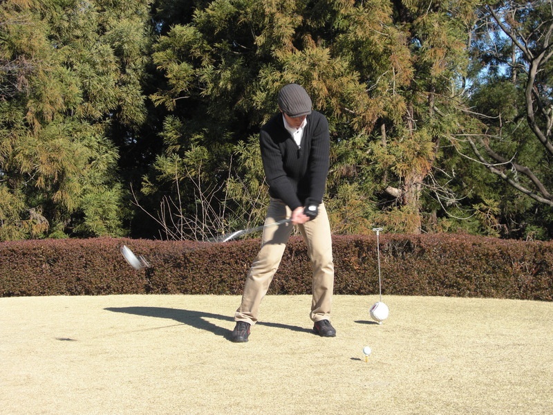 中日ドラゴンズ 金剛弘樹投手、弊社お客様のH様とで2009年度正月ゴルフ打ち初めに行って来ました。