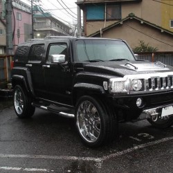 東京都品川区にお住まいのA社長に フルカスタム ハマーH3 をご納車させていただきました。