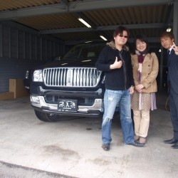 埼玉県川越市にお住まいのK様に リンカーン マークLT 超希少!新車並行物をご納車させていただきました。