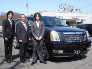 仙台市のT社長にご紹介を頂き、H社長に 新車 エスカレード ESV をご納車させていただきました。