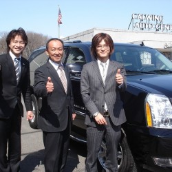 仙台市のT社長にご紹介を頂き、H社長に 新車 エスカレード ESV をご納車させていただきました。