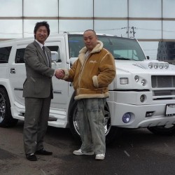秋田県にお住まいのS様のもとへ ハマー H2 ホワイトエディション をご納車させていただきに行って来ました。