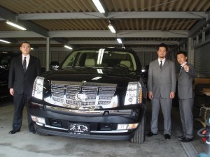 渋谷区のW社長に 新車 キャデラック エスカレード をご納車させていただきました。