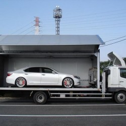 大阪府貝塚市のS様に レクサス LS600hL HYBRID フルカスタム をご納車させていただきました。