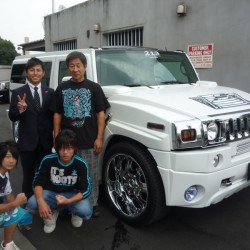 埼玉県朝霞市にお住まいのN様にハマーH2 ホワイトエディションをご納車させて頂きました。