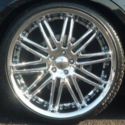 埼玉県さいたま市にお住まいの K様に ダッジ マグナム RT 5.7HEMI をご納車させていただきました。