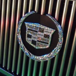 東京都瑞穂町にお住まいのO様に キャデラック エスカレード を御納車させて頂きました。
