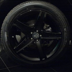 東京都目黒区にお住まいのM様に 新車 メルセデスベンツ GL550 USモデル をご納車させていただきました。