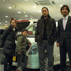 33モニターのハマーH2やBMW7シリーズALPINAでおなじみ、ふじみ野市にお住まいのK社長に奥様の 新車 ワゴンR FX-LTD をご納車させていただきました。