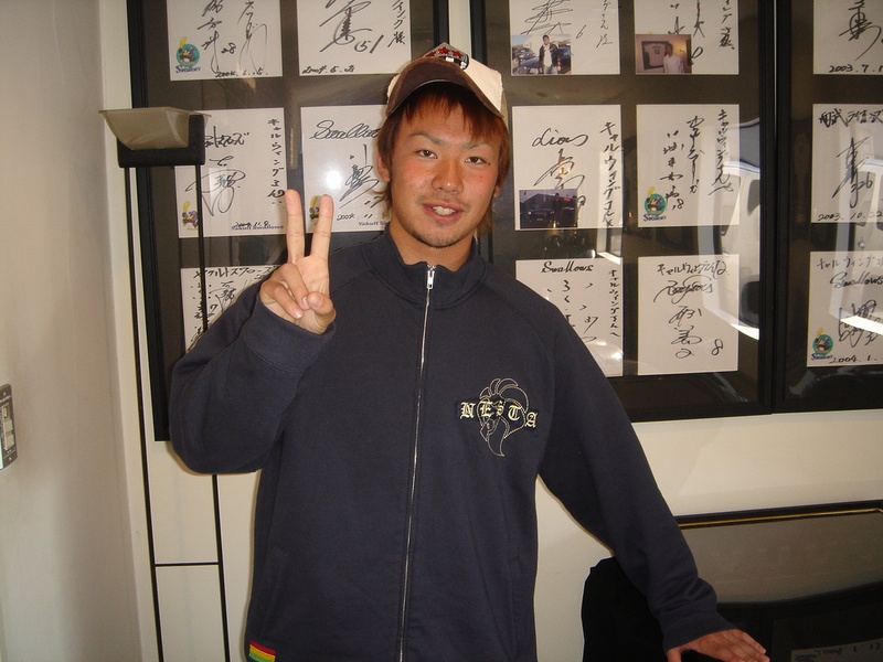北海道日本ハムファイターズ 金森敬之選手がご来店されました。