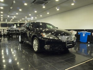 桶川市にお住まいのM様に、 2010y LEXUS ES350 新車をご納車させていただきました。