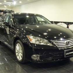 桶川市にお住まいのM様に、 2010y LEXUS ES350 新車をご納車させていただきました。