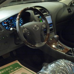 桶川市にお住まいのM様に、 2010y LEXUS ES350 新車をご納車させていただきました。