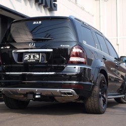 東京都目黒区にお住まいのM様に 新車メルセデスベンツ GL550 USモデル ワイドバージョン 追加カスタムをご用命頂き、更に進化しました!