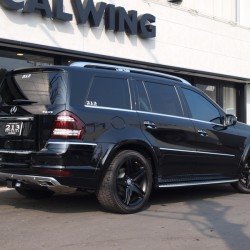東京都目黒区にお住まいのM様に 新車メルセデスベンツ GL550 USモデル ワイドバージョン 追加カスタムをご用命頂き、更に進化しました!