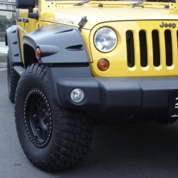 東京都杉並区にお住まいのH様に JEEP ラングラー アンリミテット ルビコン をご納車させていただきました。