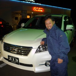 茨城県にお住まいのY様に 新車 トヨタ ヴァンガードS をご納車させていただきました。これで2台目のご購入です!!