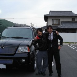 愛知県豊田市にお住まいのM様にリンカーン ナビゲーター 今や貴重な新車並行 ワンオーナー物をご納車させていただきました。