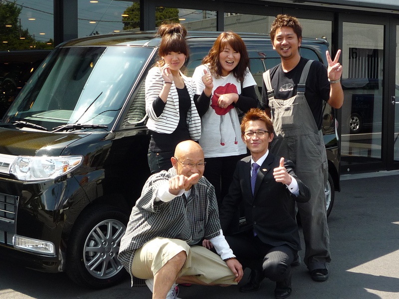 埼玉県日高市にお住まいのM様に 新車 タントカスタム をご納車させて頂きました。