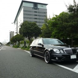 東京都渋谷区のM社長に2007y AMG E63ワゴン  HYPER FORGED HF105R履き ワンオーナー物 をご納車させていただきました。