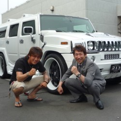 東京都あきる野市にお住まいのH社長に ハマー H2 ホワイトエディション をご納車させていただきました。