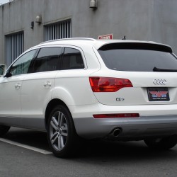 T社長にアウディ Q7 ご納車させていただきました。
