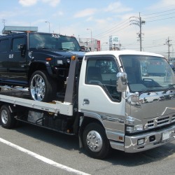 先日ハマーH2を名古屋にご納車させていただきました。全国どこへでもご納車致します。