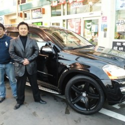 埼玉県坂戸市にお住まいのH社長に メルセデスベンツ GL550  AMGワイドバージョン をご納車させて頂きました。