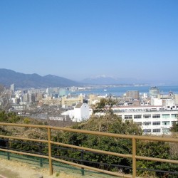 兵庫県宝塚市にお住まいのS様に 新車 USトヨタ シエナLE をご納車させて頂きました。