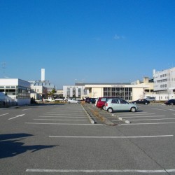 兵庫県宝塚市にお住まいのS様に 新車 USトヨタ シエナLE をご納車させて頂きました。