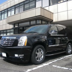 新潟県新潟市にお住まいのA社長に 新車 2011y キャデラック エスカレード ラグジュアリー フルカスタムをご納車させて頂きました。