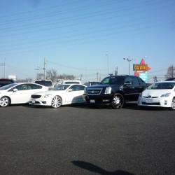 千葉県いすみ市にお住まいのY様へ新車プリウスをご納車させて頂きました。