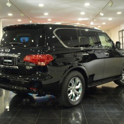 神奈川県厚木市にお住まいのZ社長に 新型 インフィニティー QX56 をご納車させて頂きました。