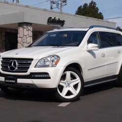 東京都板橋区にお住まいのM社様に 新車 2011y メルセデス ベンツ GL550 AMGワイドバージョンをご納車させて頂きました。