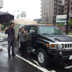 東京都小平市にお住まいのO社長、カッコイイ女性にぴったりのハマー H3 タイプGをご納車させていただきました。