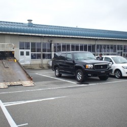 石川県にお住まいのN様に 新車並行 2000y キャデラック エスカレードをご納車させて頂きました。