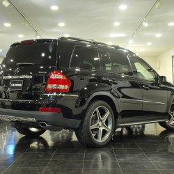 東京都新宿区にお住まいのU様に08y メルセデスベンツ GL450 4MATIC をご納車させて頂きました。