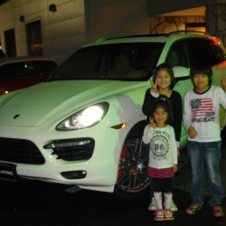 埼玉県志木市にお住まいのI様に 新車 2011y ポルシェ カイエンターボ をご納車させて頂きました。