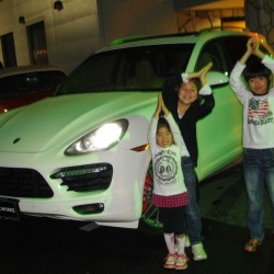 埼玉県志木市にお住まいのI様に 新車 2011y ポルシェ カイエンターボ をご納車させて頂きました。