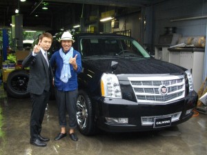 東京都世田谷区にお住まいのI様に 新車 キャデラック エスカレード プラチナム をご納車させて頂きました。