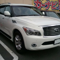 神奈川県川崎市にお住いのK様に 新車 2011y INFINITI QX56 をご納車させて頂きました。