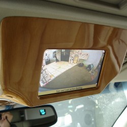 東京都港区にお住まいのS様に インフィニティ QX56 フルカスタム をご納車させていただきました。