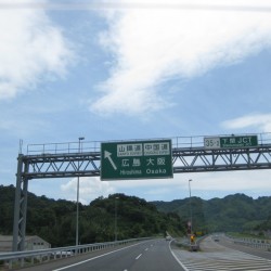 福島県郡山市にお住まいのS様に 2010y アウディ A4アバント クアトロ Sライン をご納車させて頂きました。