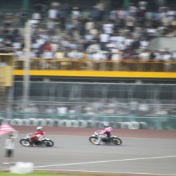 オートレーサーの三浦康平選手がG1レース初制覇!! 当社に優勝報告に来て下さいました。